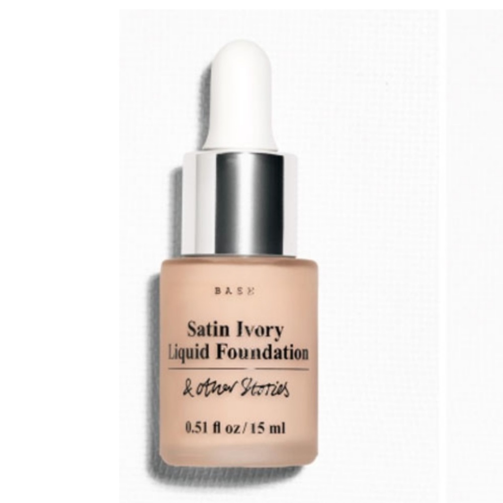 & Other Stories Satin Ivory Liquid Foundation 3016
